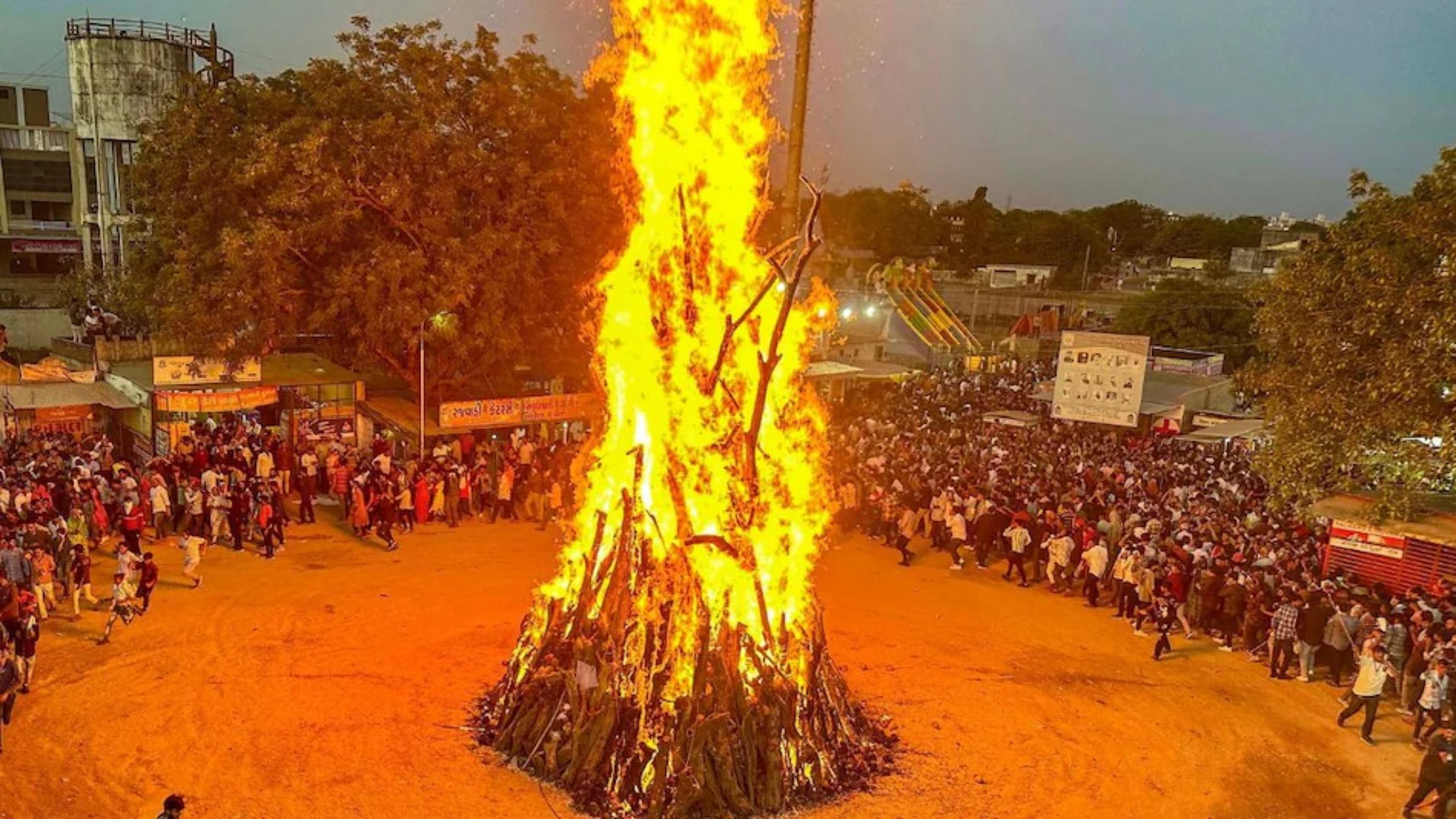 Holika dahan muhurat 2025